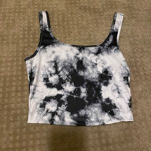 Black and white & white and pink Tye die crop tops